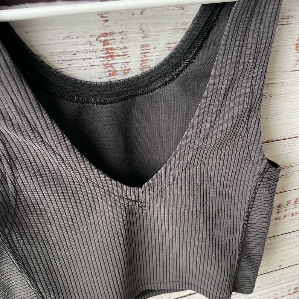 Lululemon Black Ribbed Softstreme Crop Tank Top Athletic Yoga Workout Cami - Picture 4 of 6